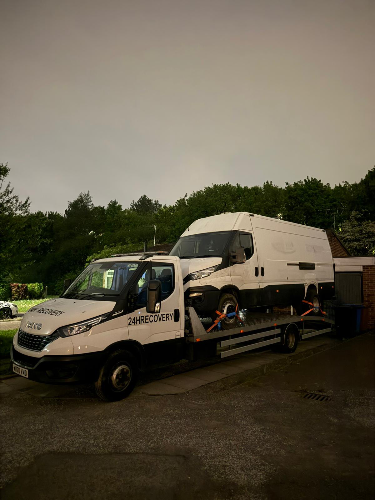 ATM Recovery provides professional vehicle recovery